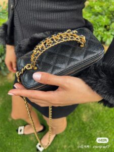 Gold Detail Quilted Bag - Image 2