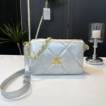 Cee Quilted gold hardware bag - Image 2