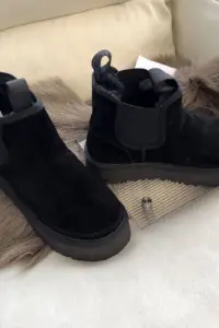 Flatform Black with elastic detail