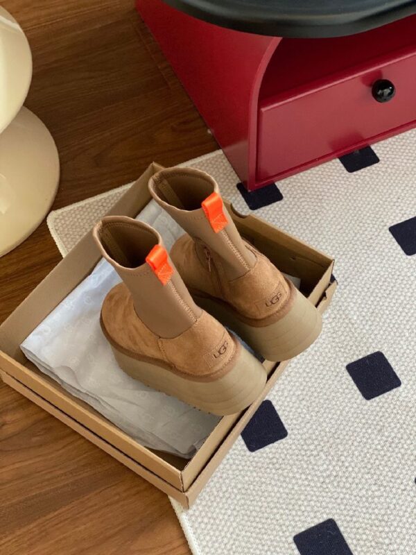 Elastic longer platform boot