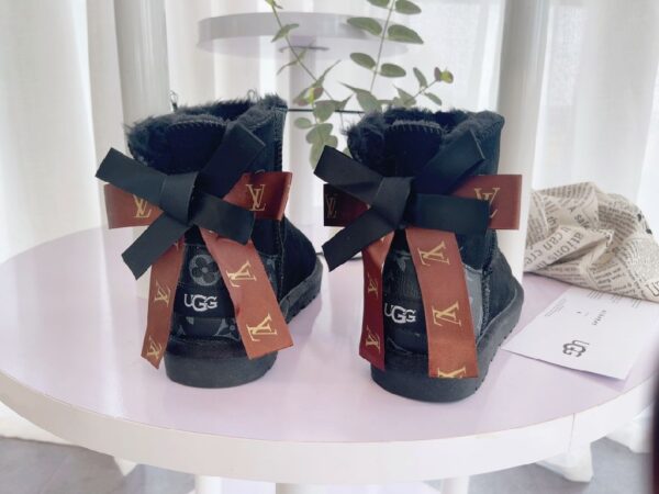 Bow Back Boot Black