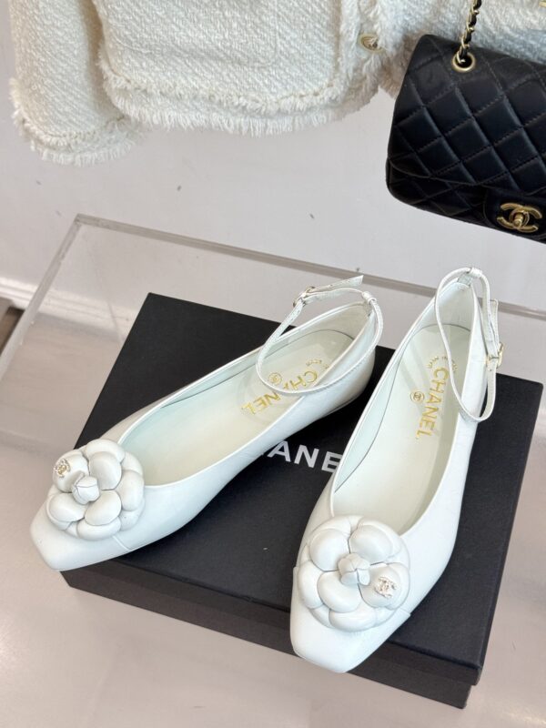 CoCo Clasic Flower - Image 2