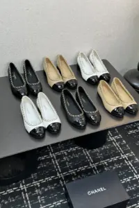 Chain Block Low Heel