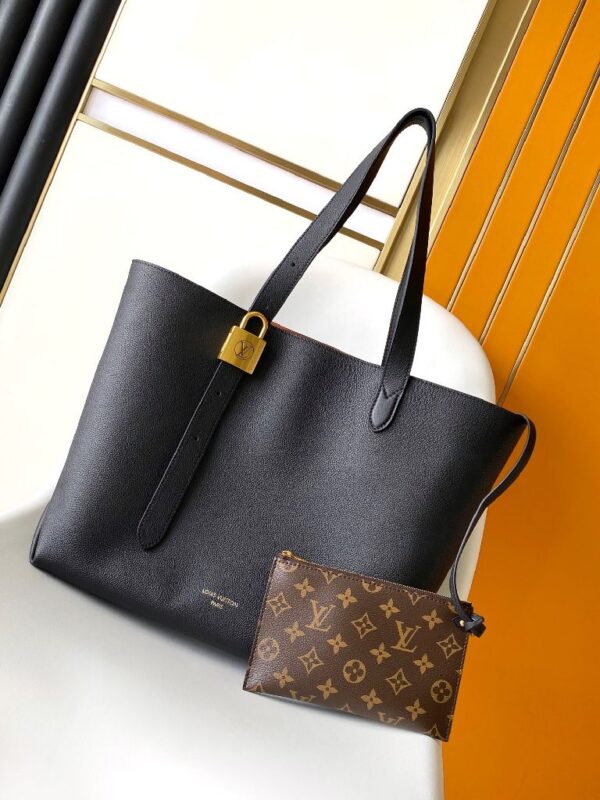 real leather shopper padlock