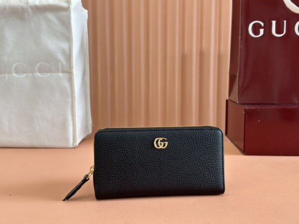 simple solid colour purse