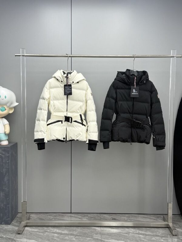 MonC coat