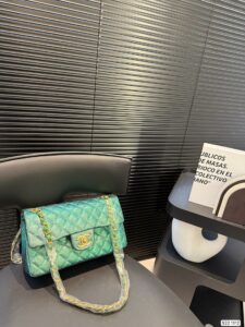 Mermaid iridescent quilted CoCo - Image 2