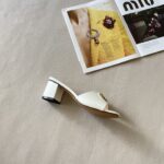 V sling backs block heel - Image 2