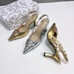 Gold or silver V - Image 4