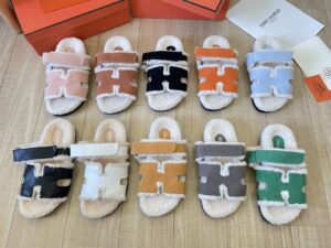 Fluffy H slides - Image 5