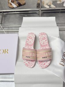 3 colours CD embroidered Slides - Image 2