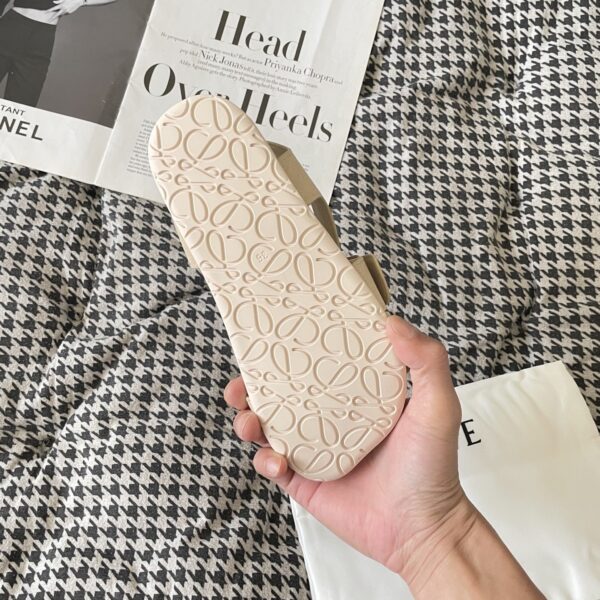 leather LoW - Image 5