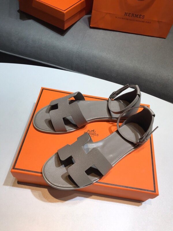 H sandal - Image 2
