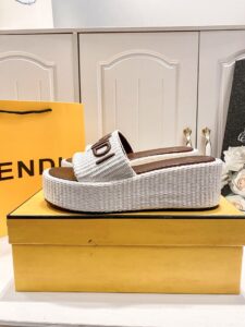 wicker wedge - Image 3