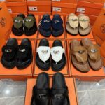 twist lock H sandals