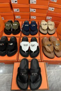 twist lock H sandals