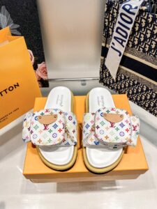 pocket pillow slide - Image 2