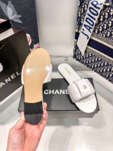 leather padded CoCo - Image 4