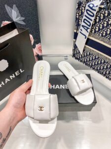 leather padded CoCo - Image 2