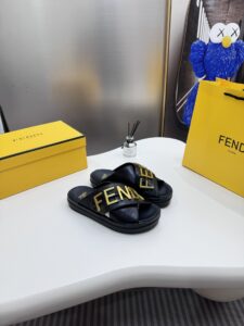 F platform sandal - Image 3