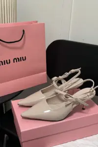 simple bow nude Mi