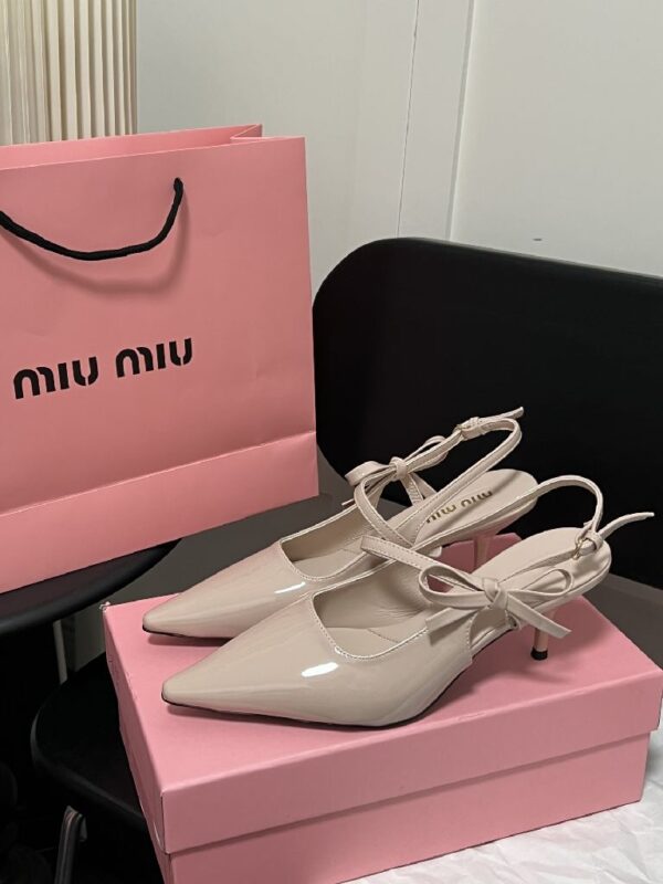 simple bow nude Mi