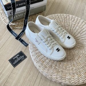 cc white pumps