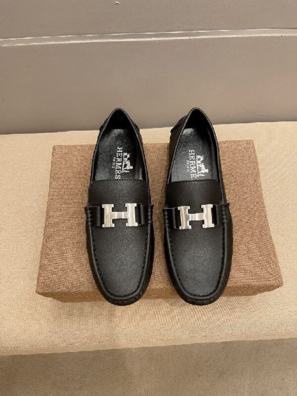 3 colour options H loafters