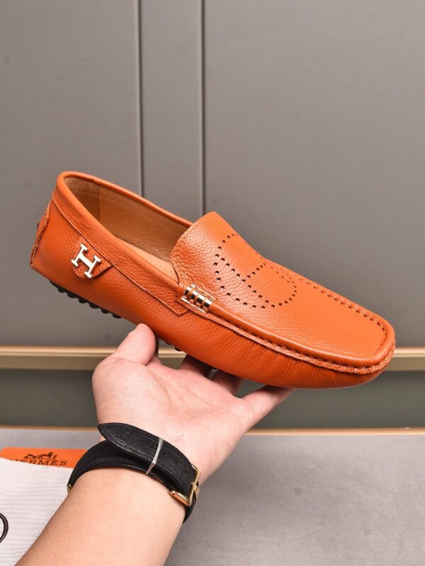 orange or white Loafter - Image 2