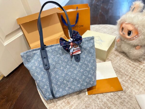 Denim Shopper