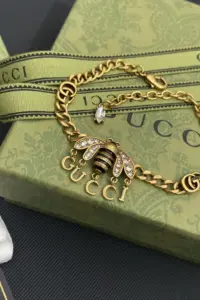Bee G Charm bracelet