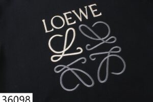 Lo€w€ black or white jumper - Image 2