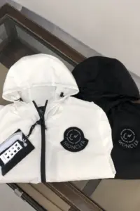 Mon lightweight jacket