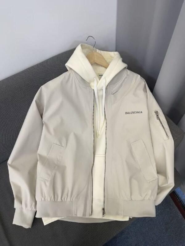 scaled_1000074490-1-1.jpg Black or cream B@Lench - Image 1