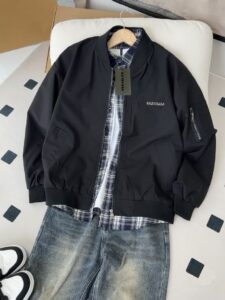 Black or cream B@Lench - Image 2