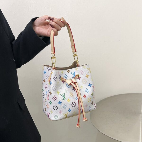 Buckets - Image 3